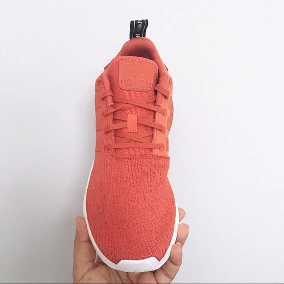 Adidas NMD R2 Sneakers
